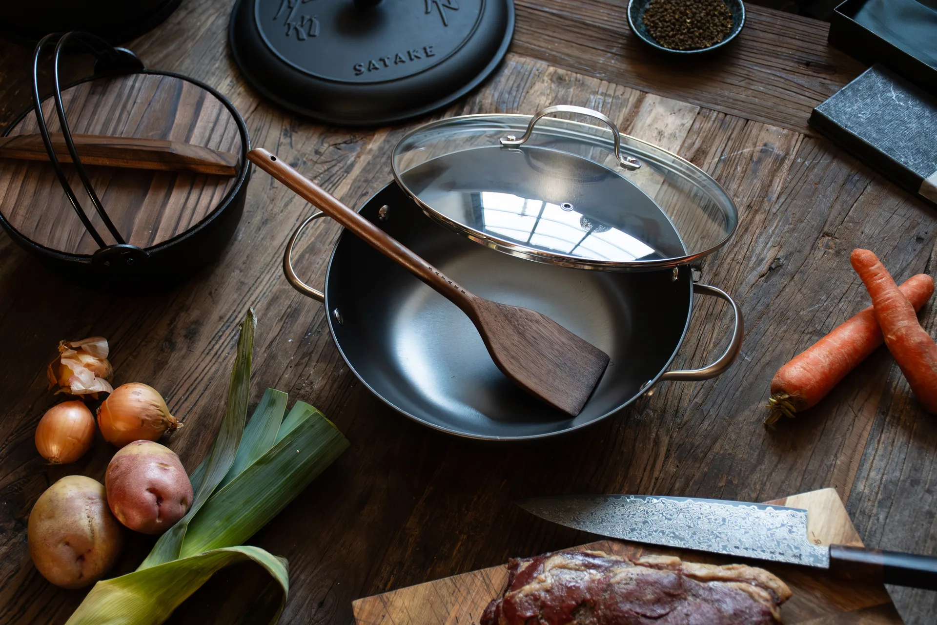 Głęboka patelnia Satake z powłoką azotowaną, 28 cm Satake