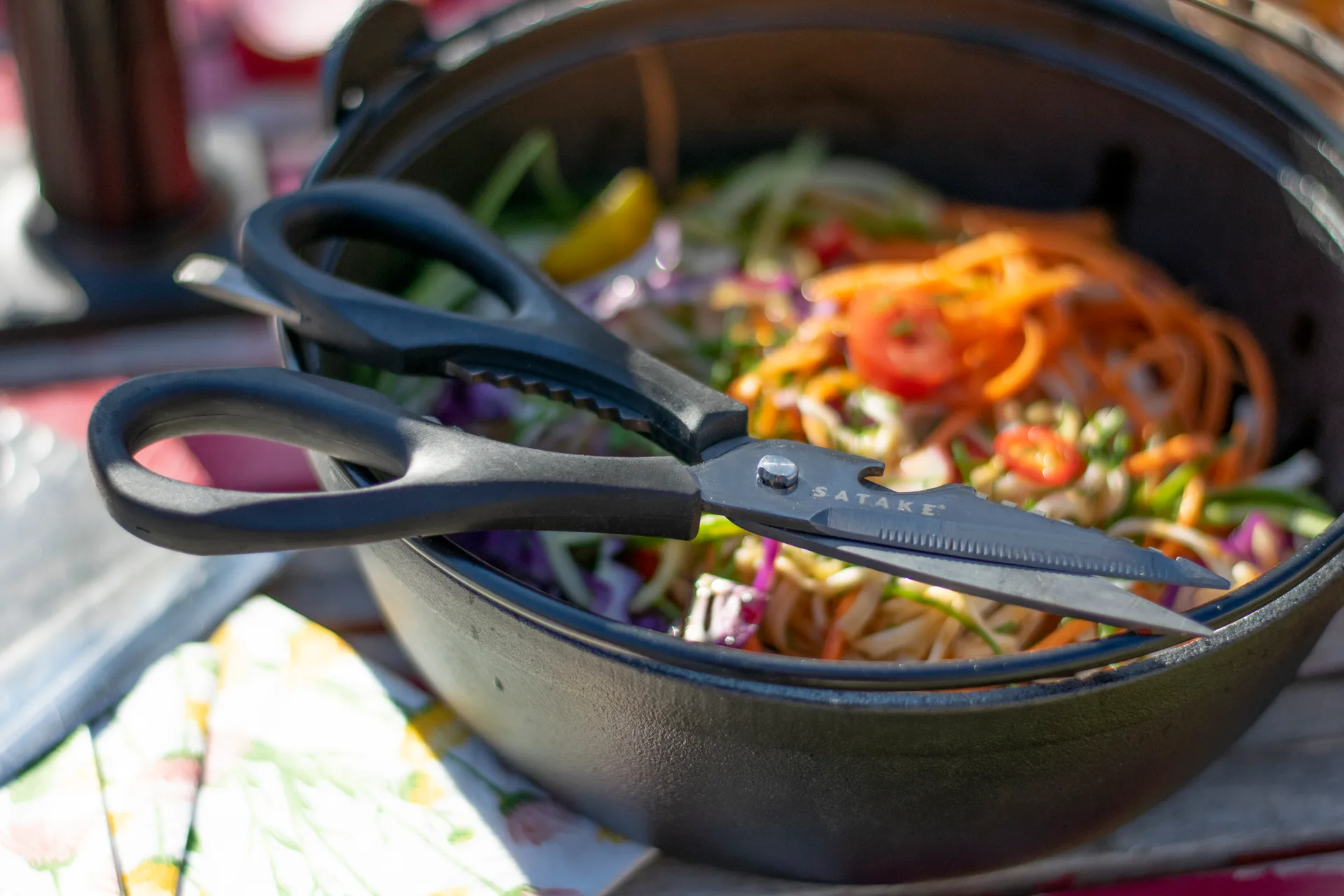 Nożyczki uniwersalne Satake opakowanie prezentowe, Czarny Satake