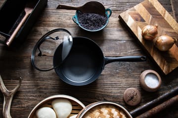 Rondel Satake do sauté z lekkiego żeliwa - 20 cm - Satake