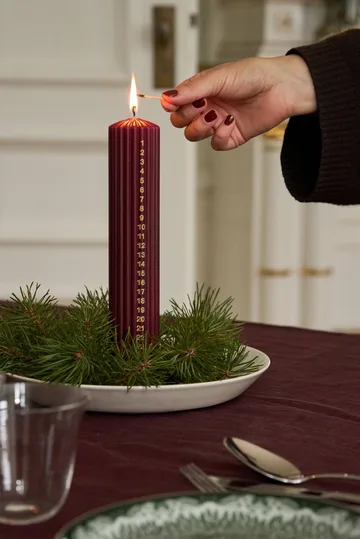 Świeca adwentowa Awaiting - Deep wine, 25 cm - Scandi Essentials