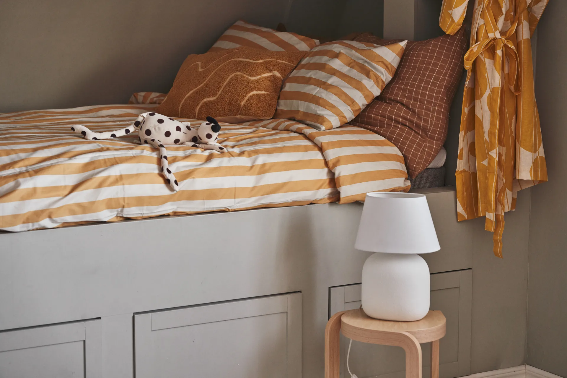 Boulder lampa okienna white-white Scandi Living