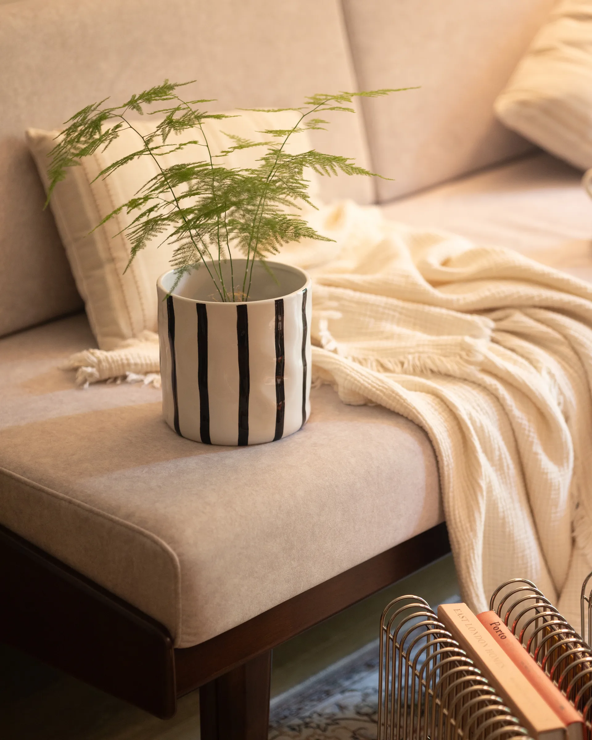 Doniczka Thrive Ø16 cm, Biało-czarna Scandi Living