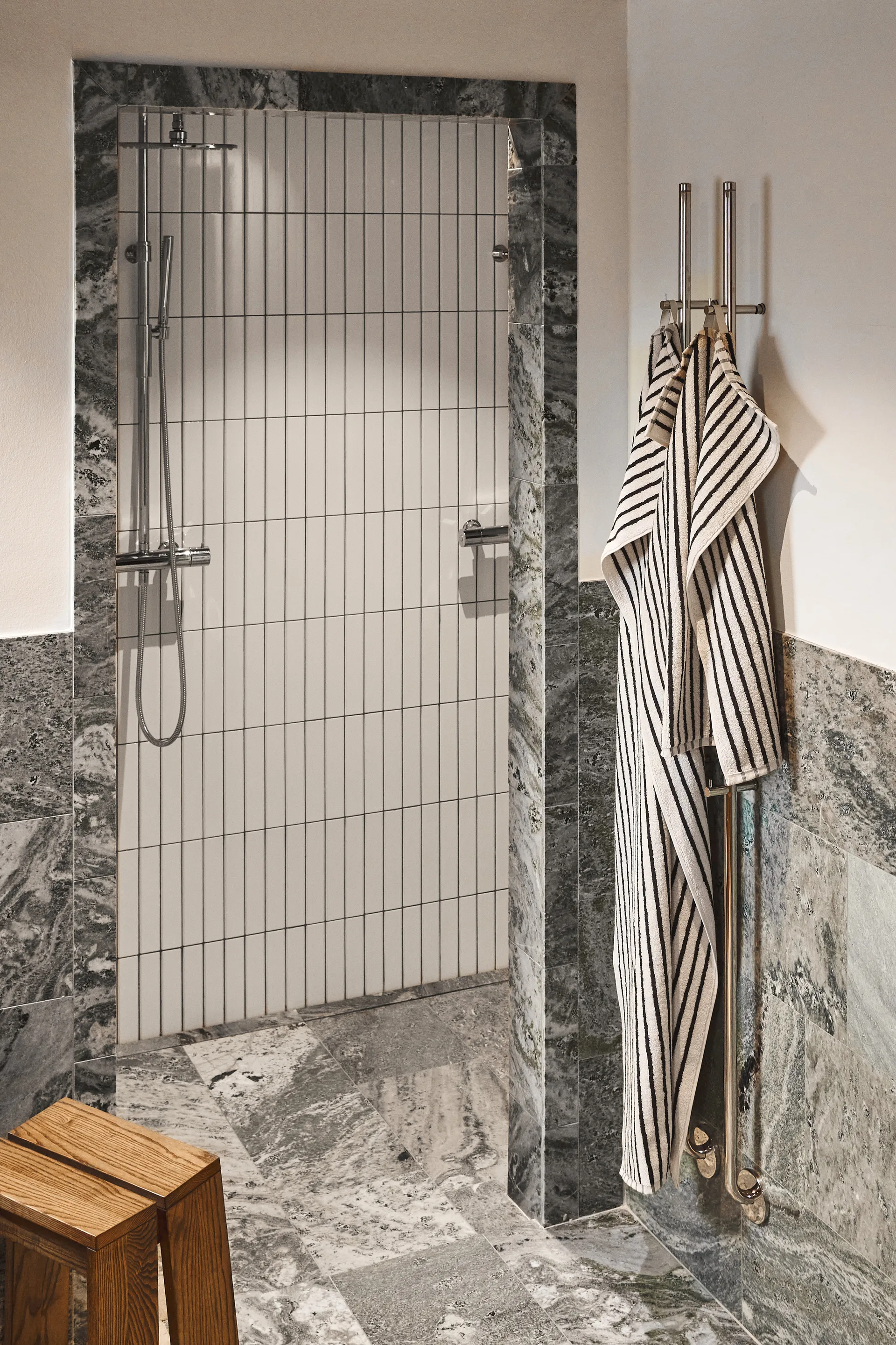 Drift zestaw ręczników 4 elementy - Biało-czarny Scandi Living