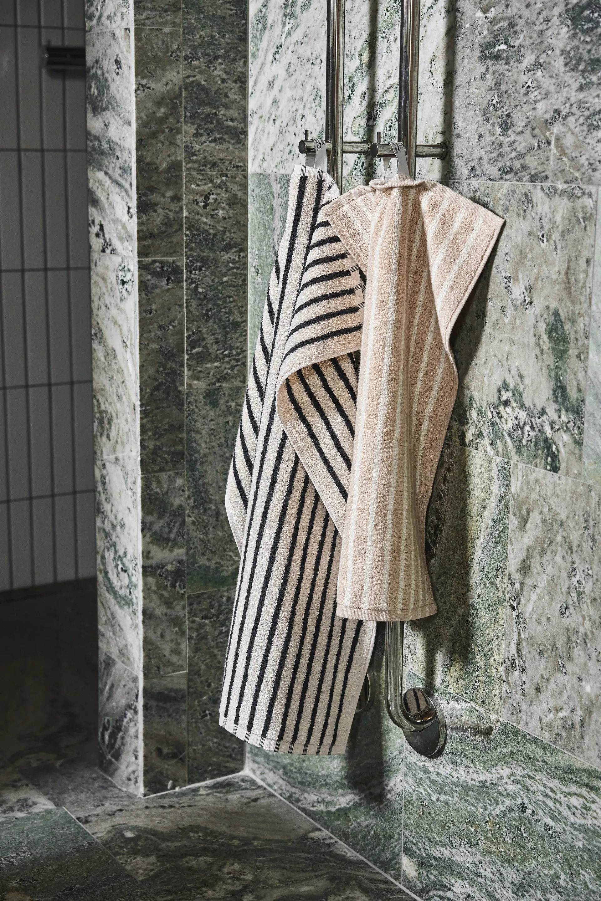 Drift zestaw ręczników 4 elementy - Biało-czarny Scandi Living