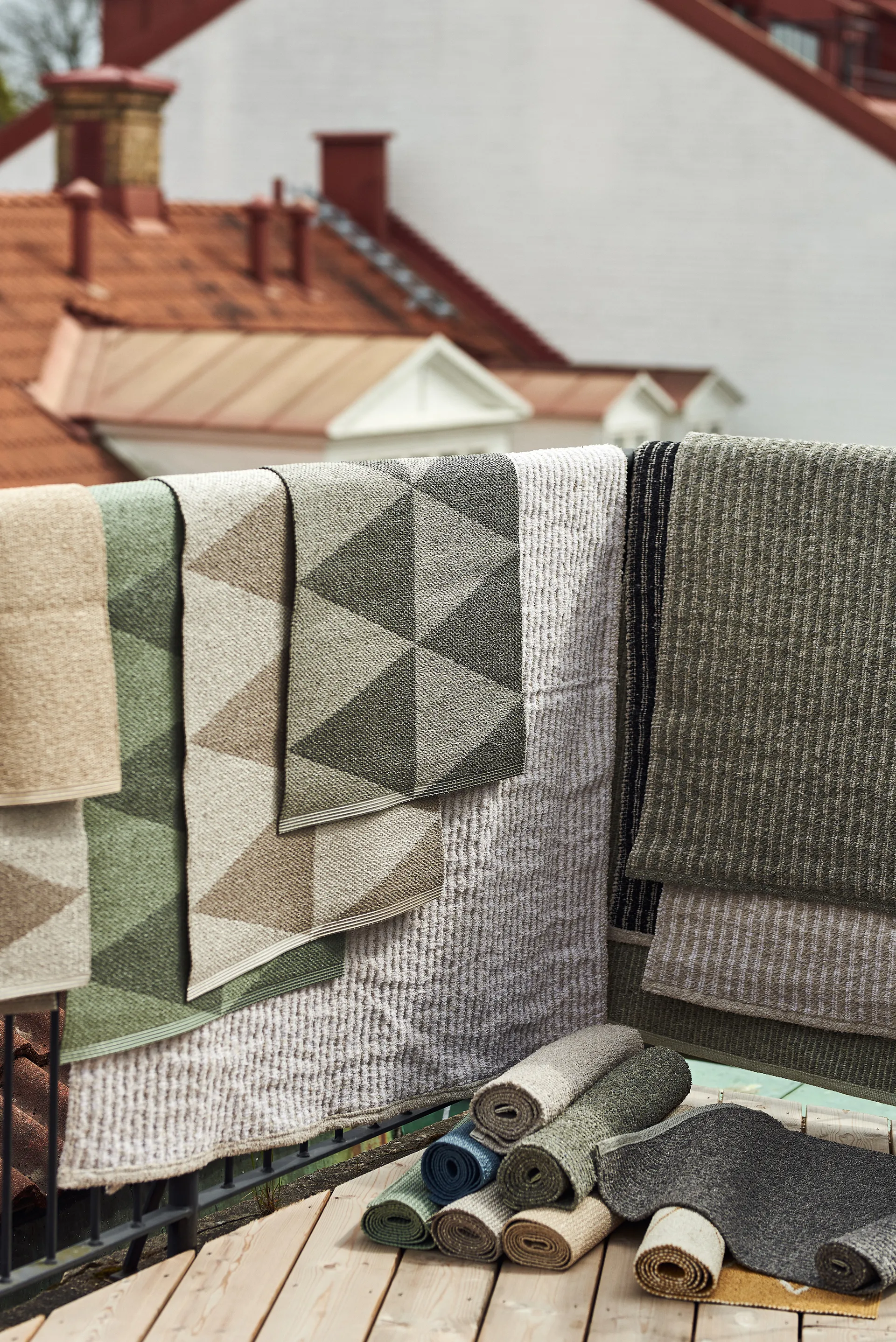 Dywan z tworzywa sztucznego Mellow beżowy, 70x150cm Scandi Living