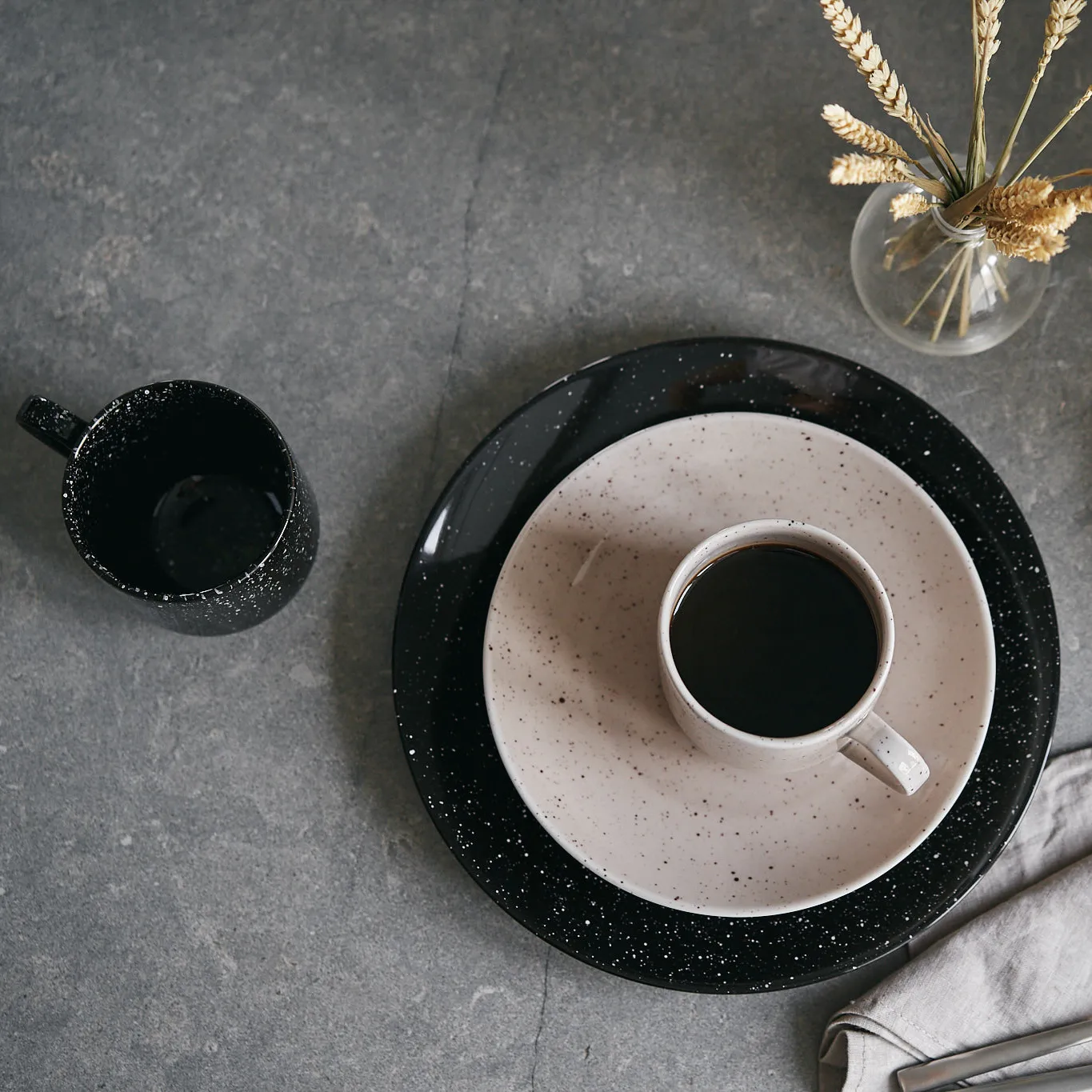 Freckle kubek 380 ml, Czarny Scandi Living