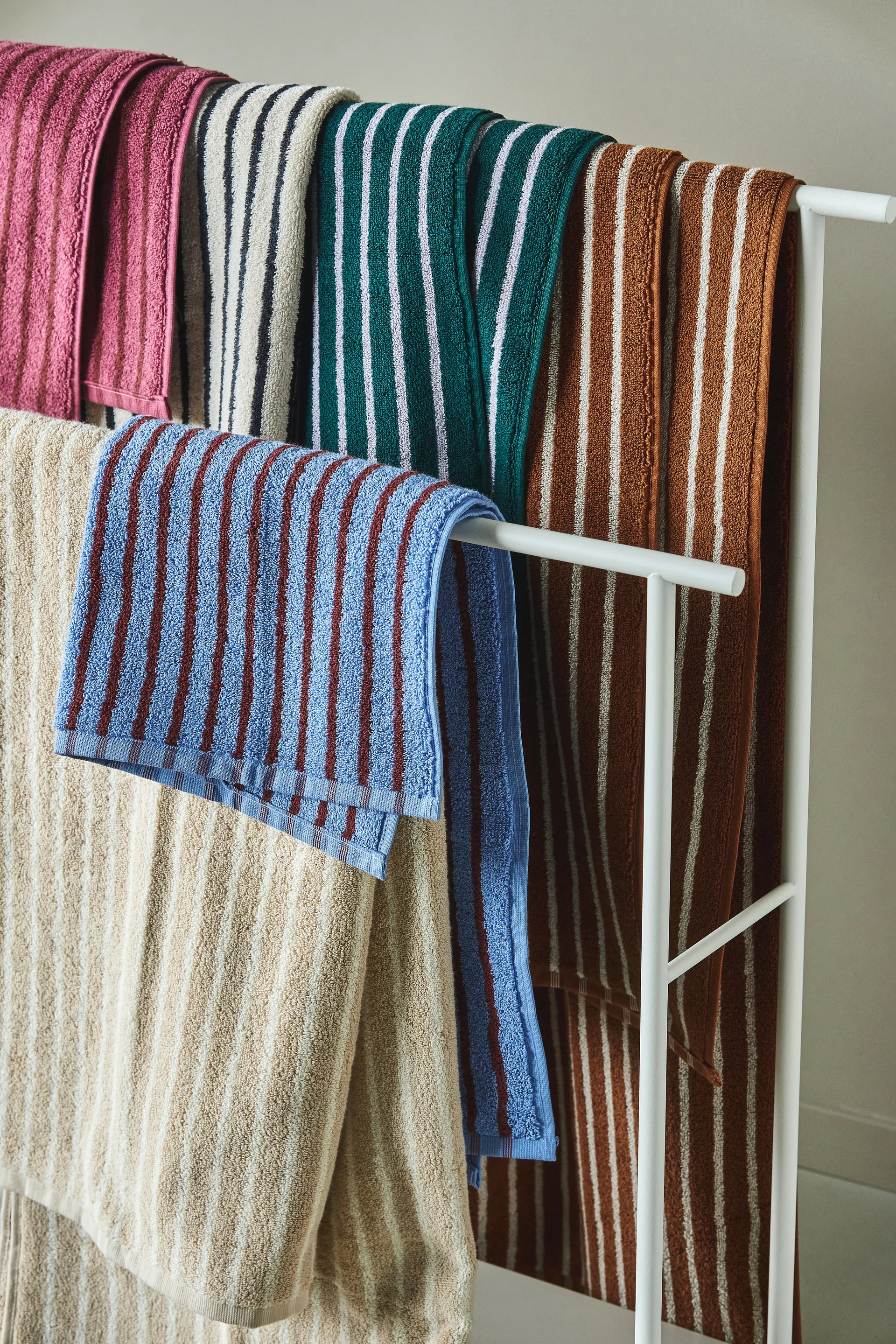 Ręcznik kąpielowy Drift 70x140 cm, Brązowo-biały Scandi Living