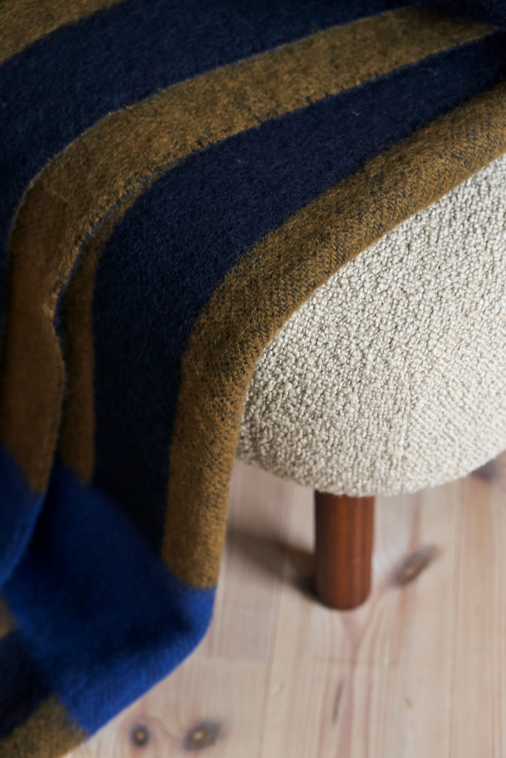 Wełniany koc Aisles 130x180 cm, Niebieski Scandi Living