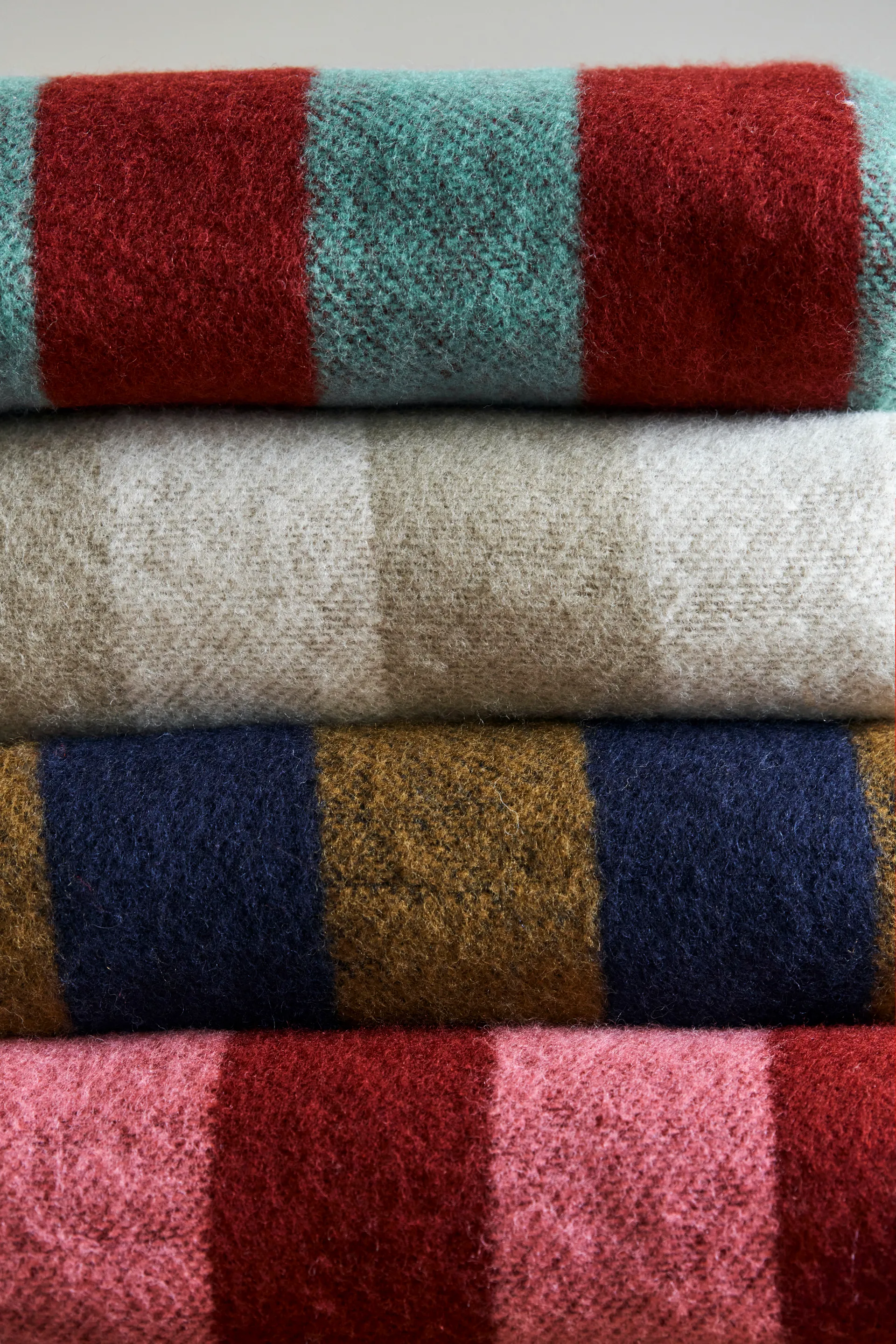 Wełniany koc Aisles 130x180 cm, Niebieski Scandi Living