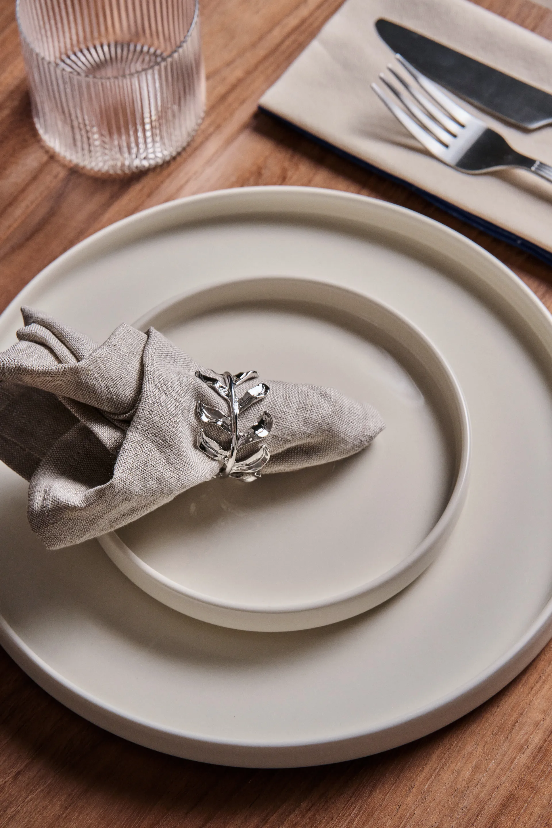 Zestaw 4 pierścieni na serwetki Vine Ø4,7 cm, Stop cynku Scandi Living