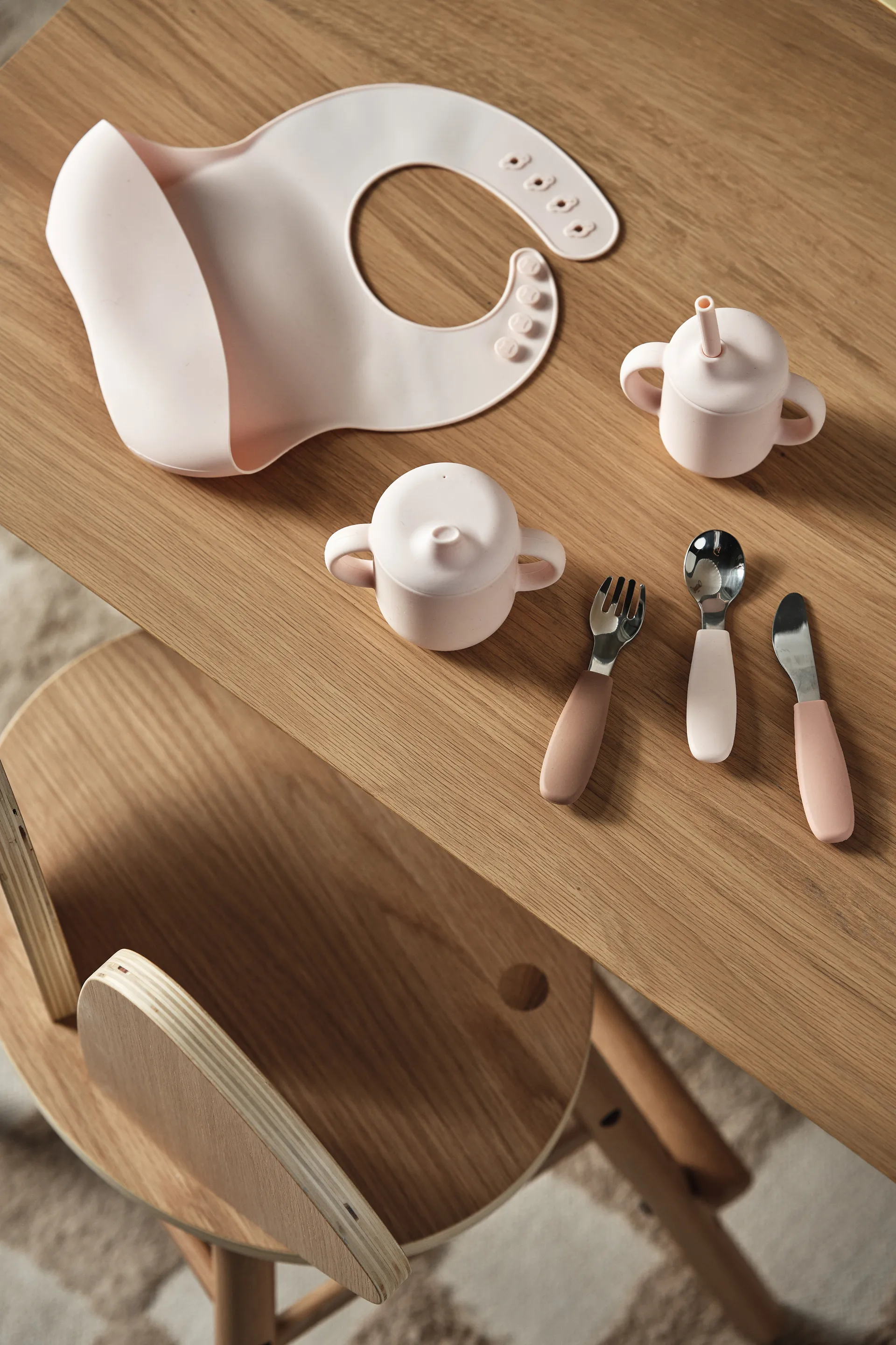 Zestaw sztućców silikonowych Dine, 3 szt., Blush Scandi Living