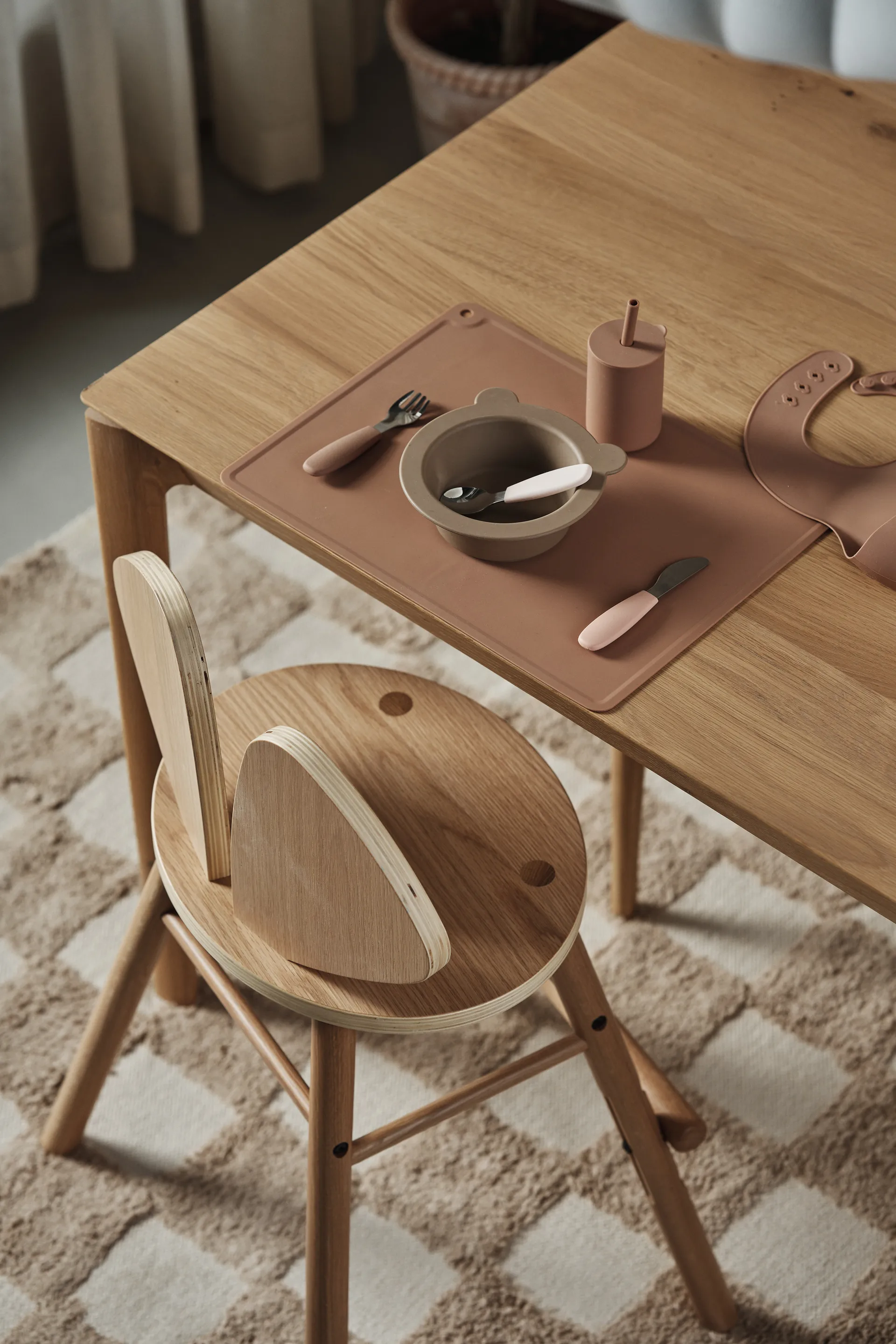 Zestaw sztućców silikonowych Dine, 3 szt., Blush Scandi Living