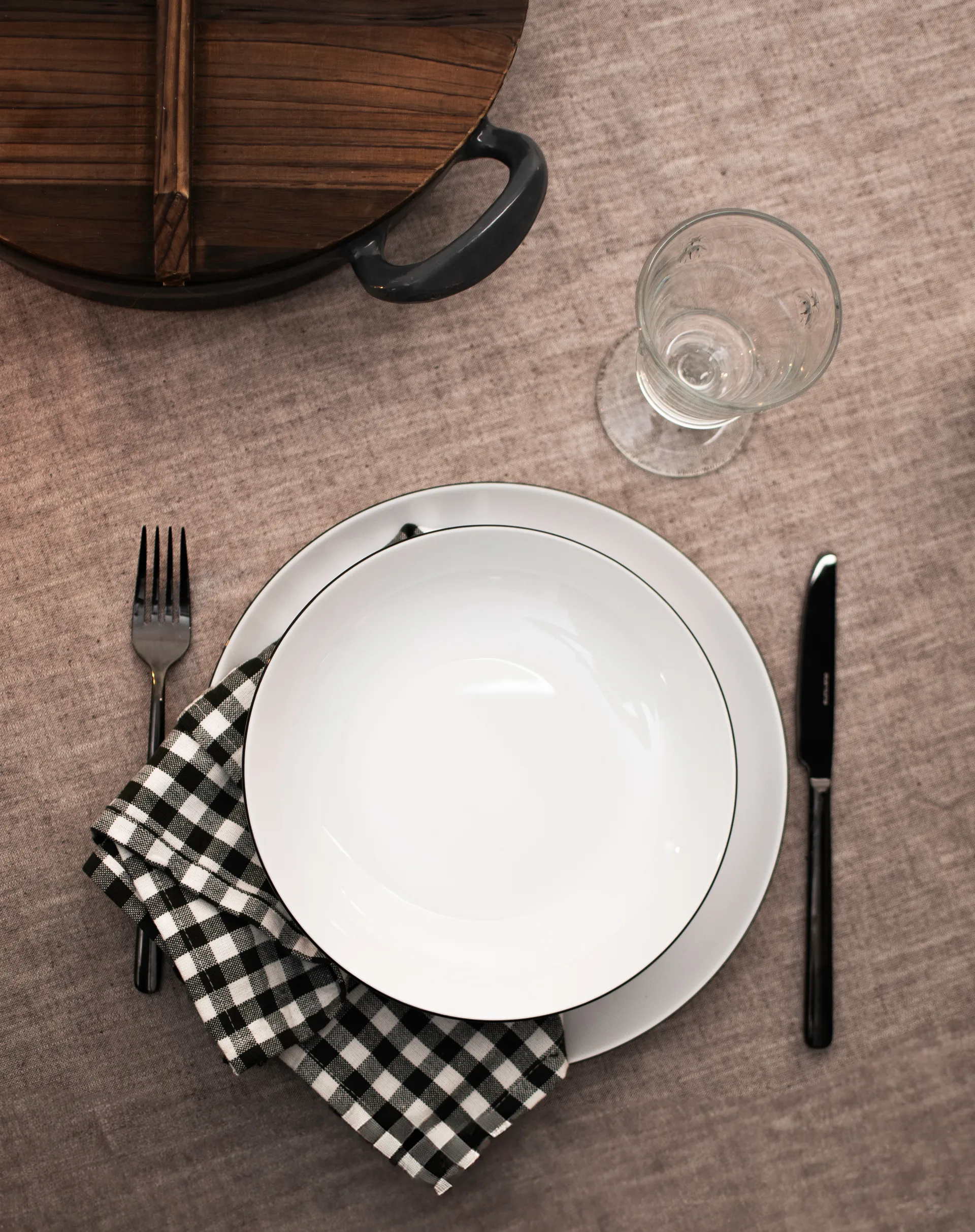 Lido black line zestaw obiadowy 12 części, Biały z czarną lamówką Seltmann Weiden