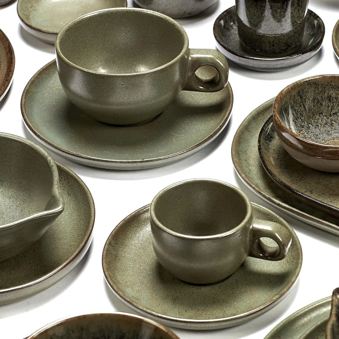 Filiżanka do cappuccino Surface ze spodkiem 23 cl, Camogreen Serax