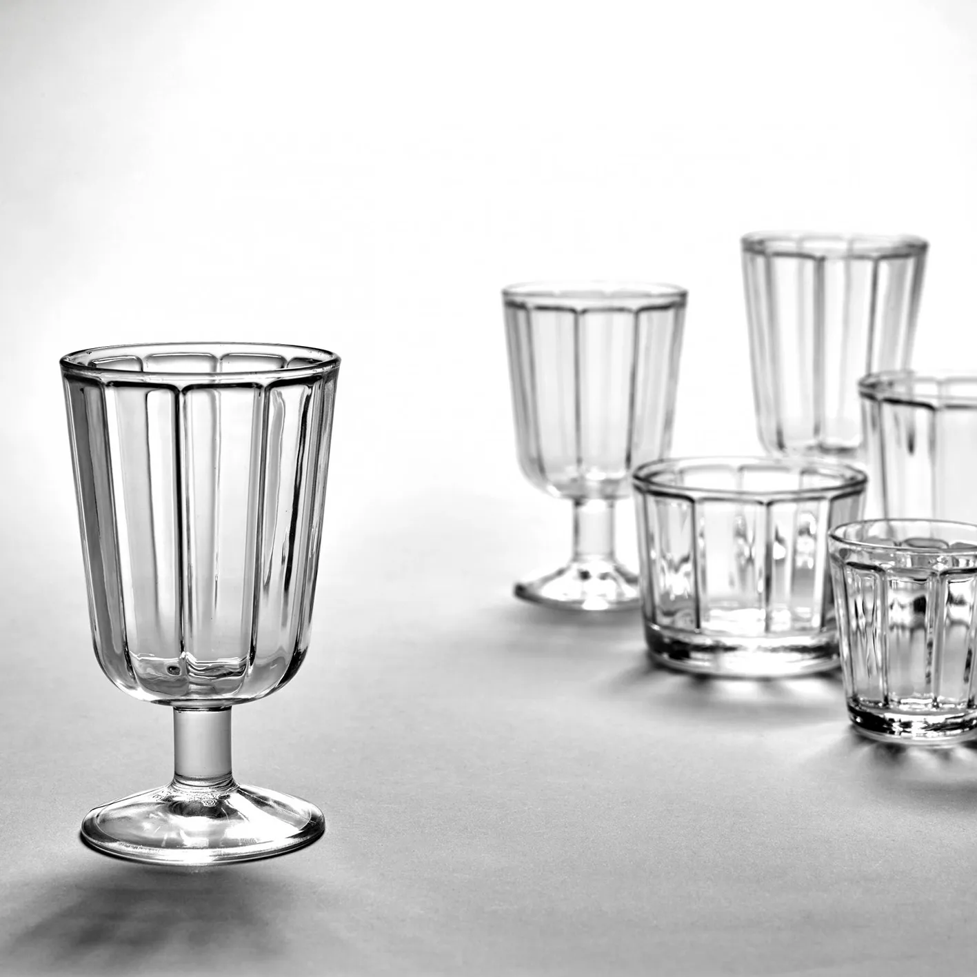 Kieliszek do wina Surface 18 cl 4-pak Przezroczysty,  Serax