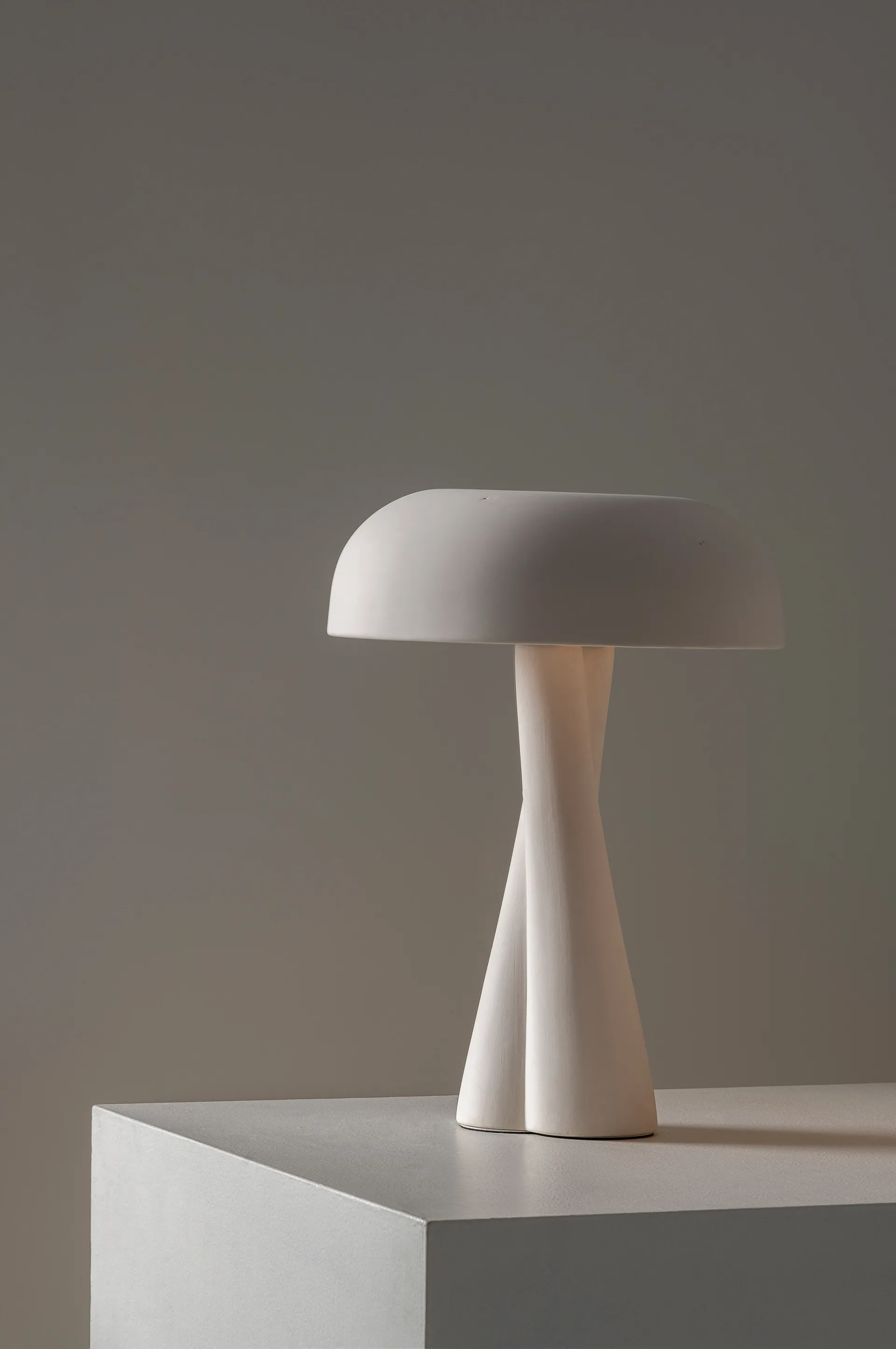 Lampa stołowa Paulina 04 51,5 cm, Beige Serax