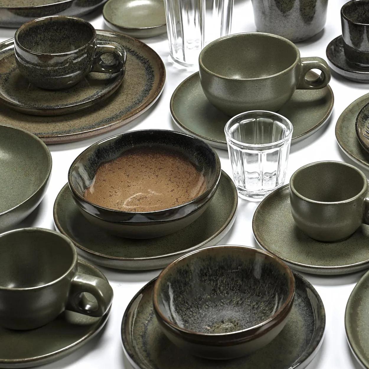 Talerz głęboki Surface 21 cm, Camogreen Serax