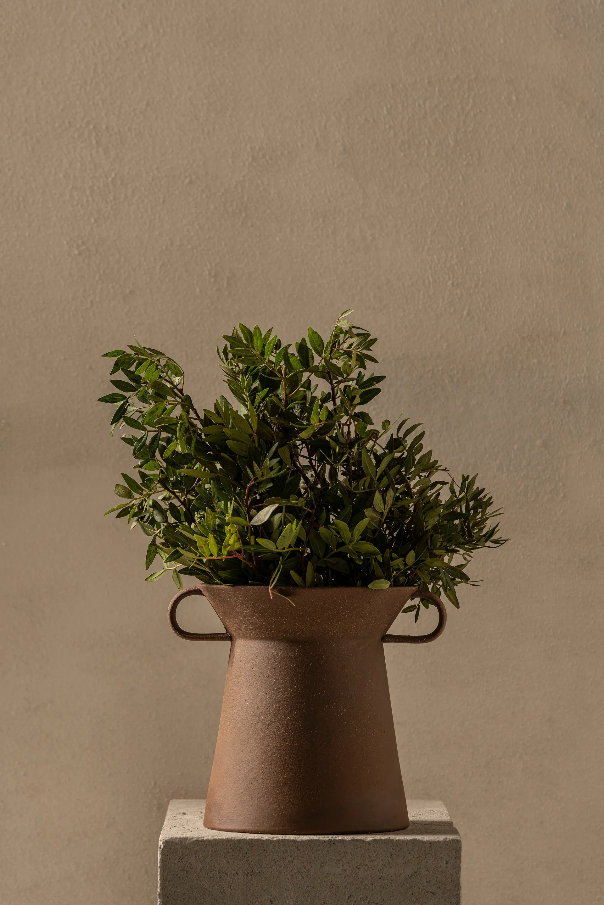 Wazon Urban 03 L 21 cm, Red-brown Serax