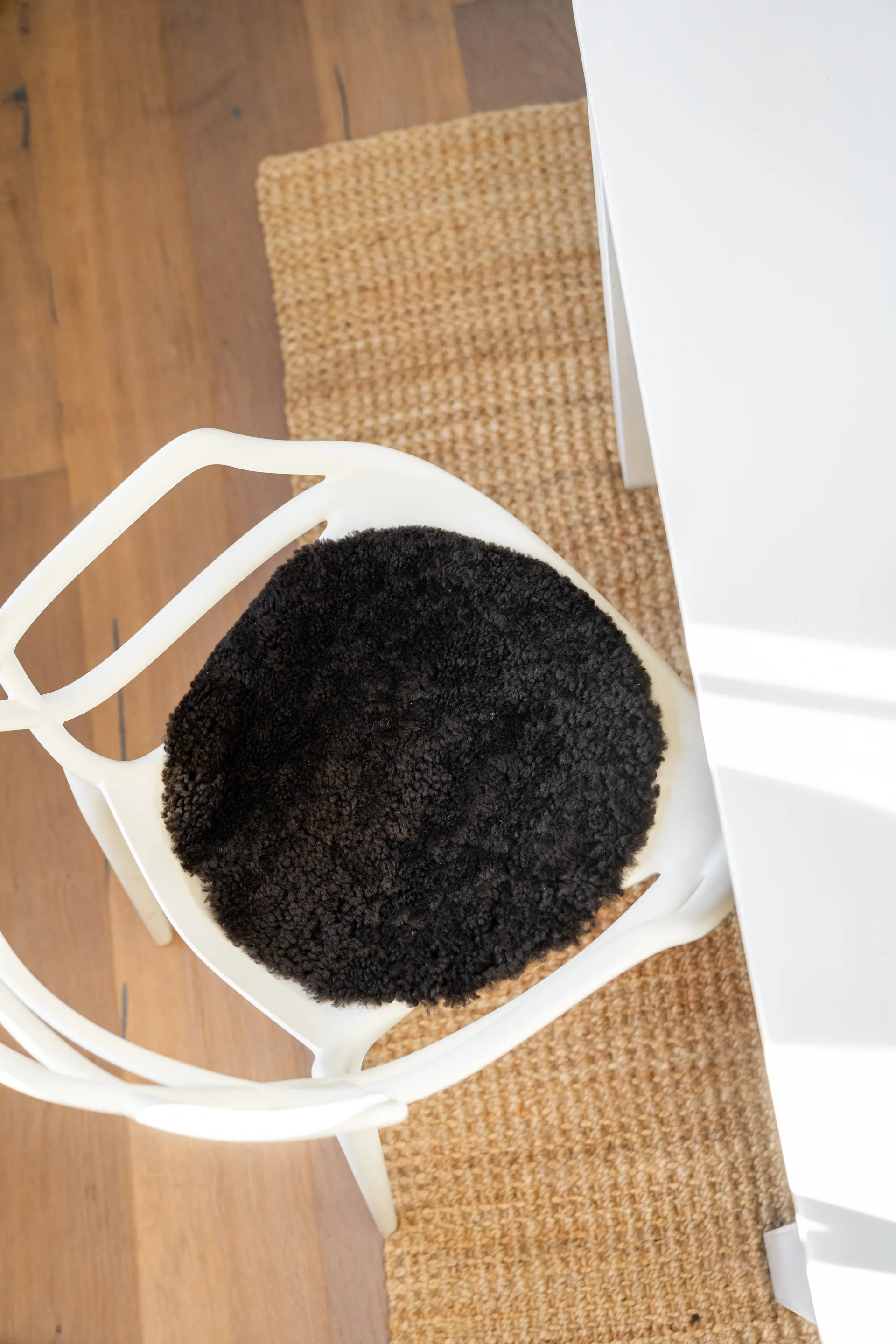 Poduszka na krzesło Shepherd Jill wyściełana 38 cm, ciemny brąz Shepherd of Sweden