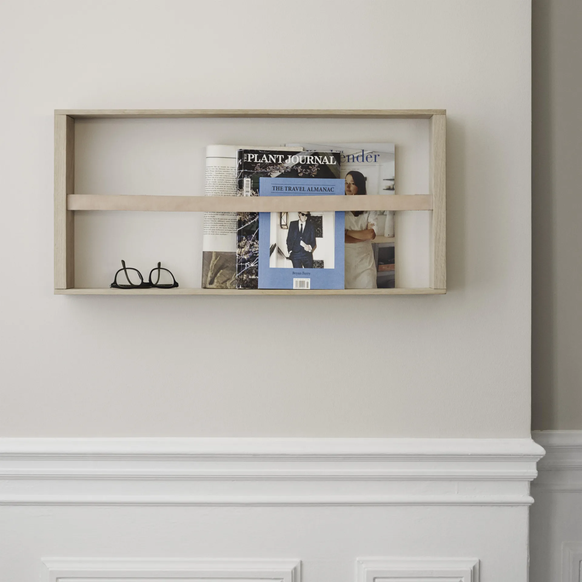 Stojak na gazety Norr, dąb Skagerak