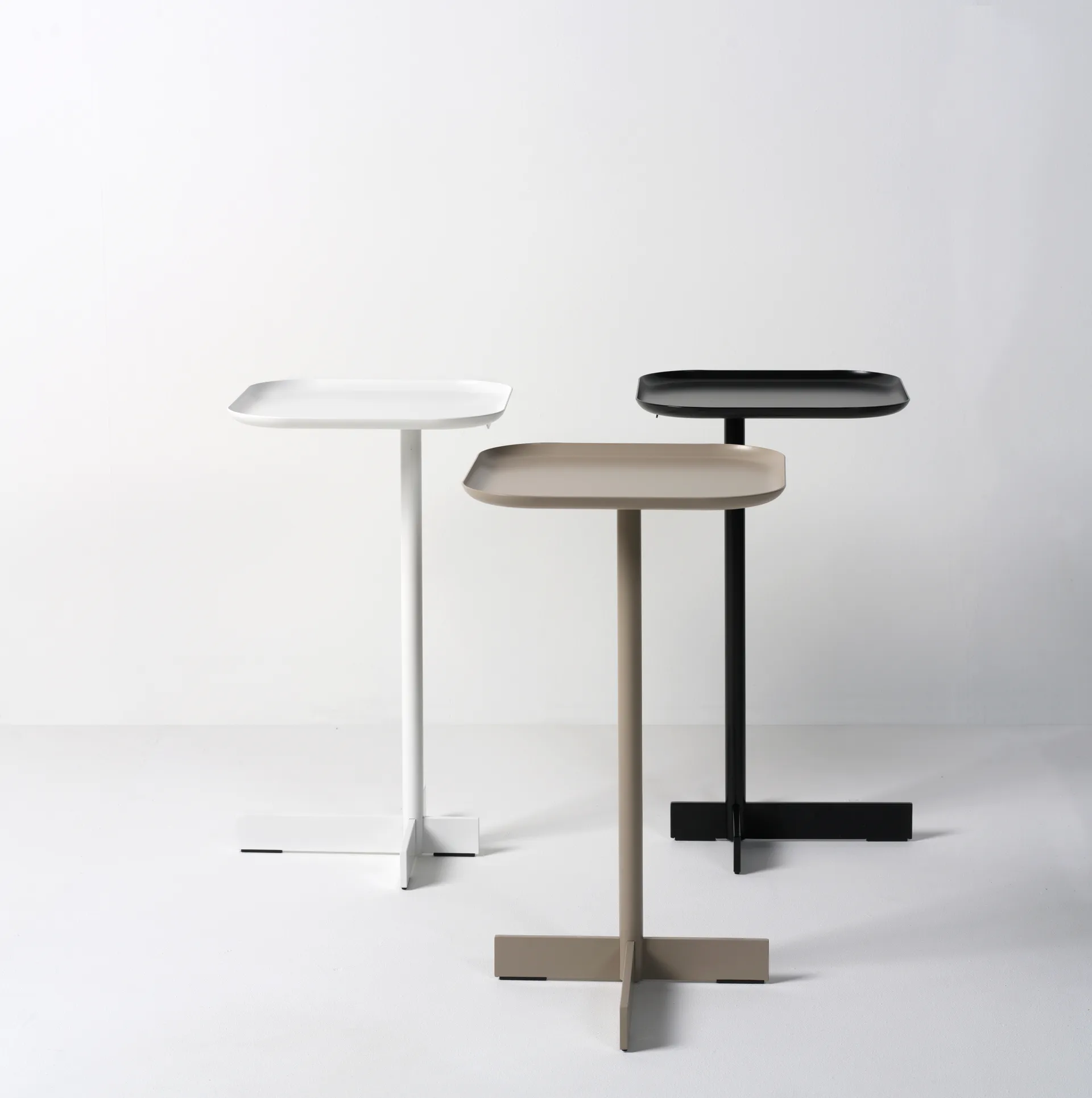 Ace stolik boczny 38x38 cm, Taupe SMD Design