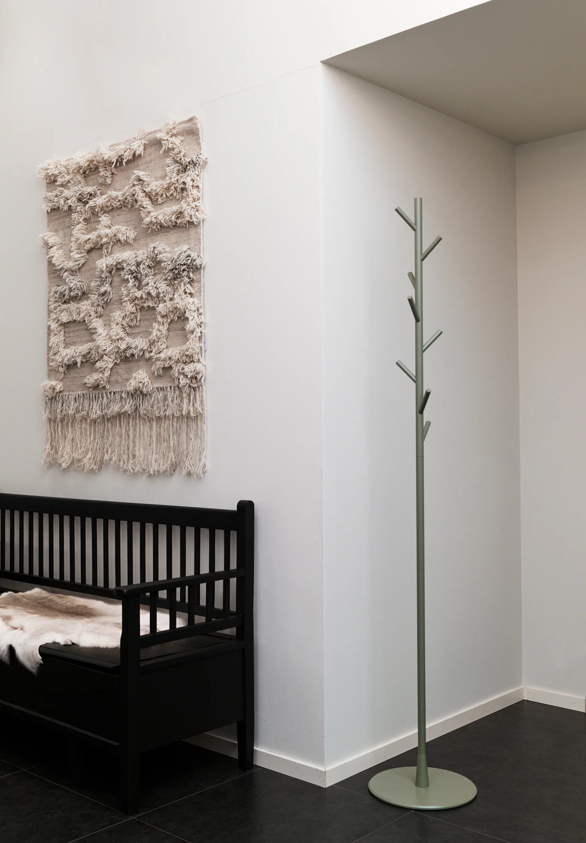 Sticks wieszak podłogowy na ubrania , Lipa SMD Design