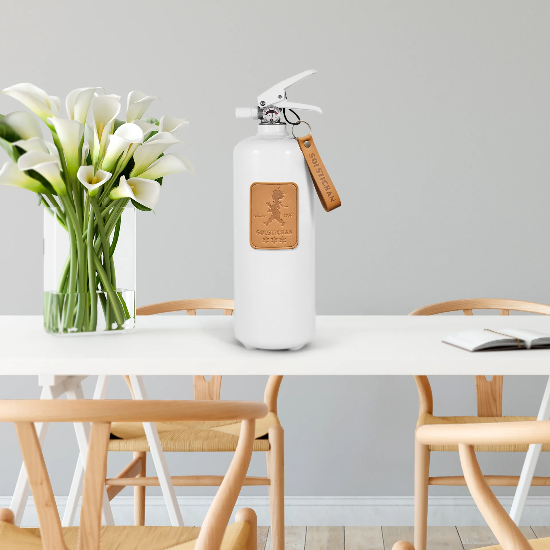 Gaśnica Solstickan 2 kg, Jasnobrązowa skóra Solstickan Design