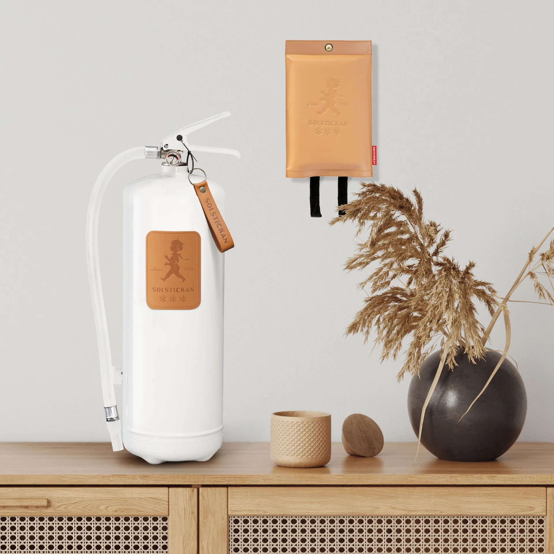 Gaśnica Solstickan 6 kg, Biała-jasna skóra Solstickan Design