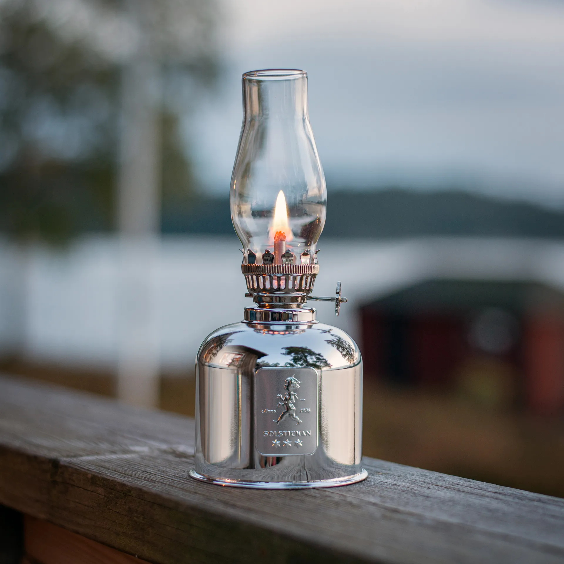 Lampa naftowa Solstickan, Srebrny Solstickan Design