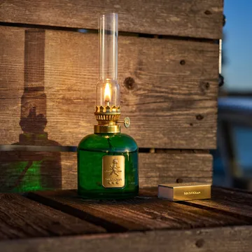 Lampa naftowa Solstickan - Zielony, Ø8x24 cm - Solstickan Design