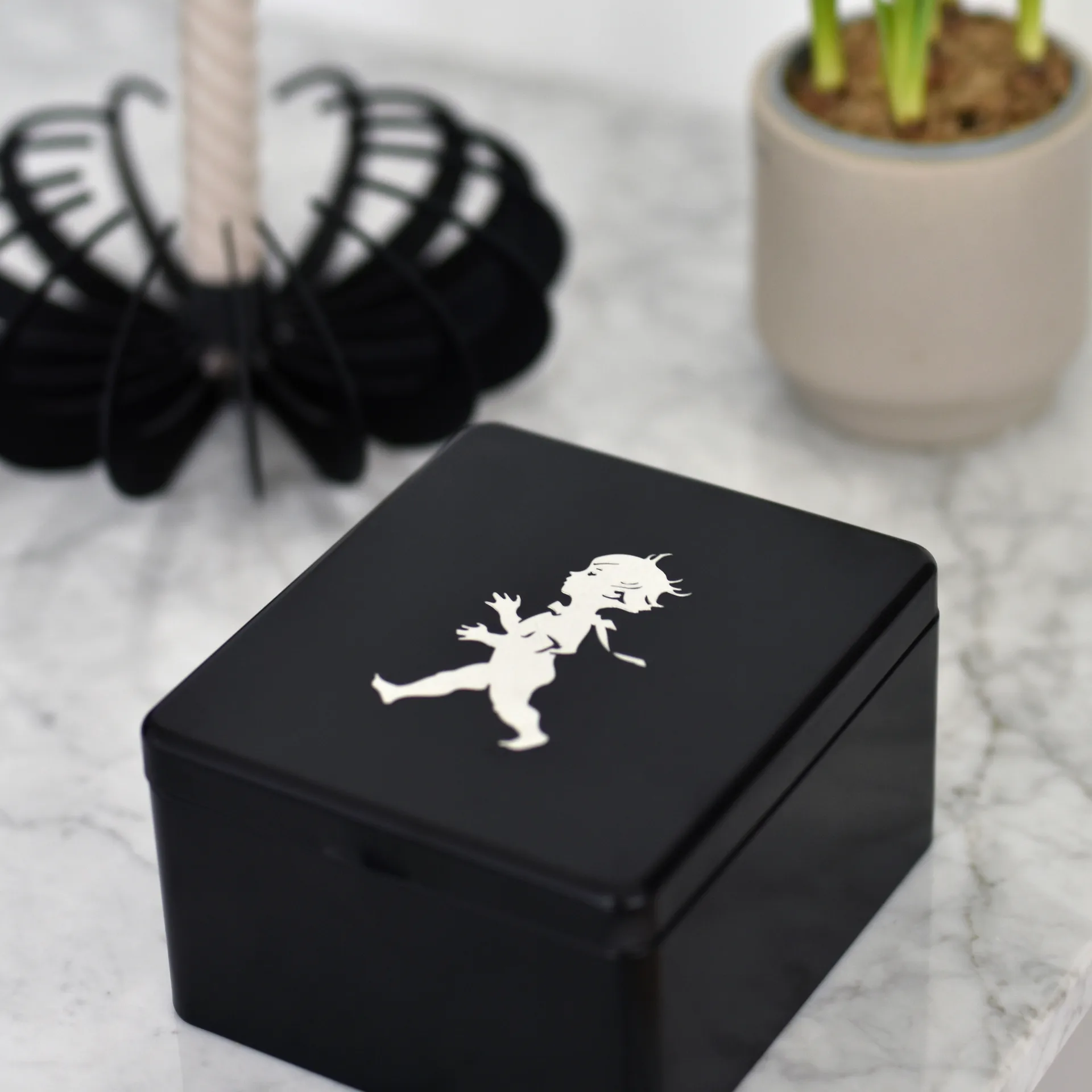 Pudełko na herbatę z przegrodami Solstickan 13,6x15,6 cm , Czarny Solstickan Design