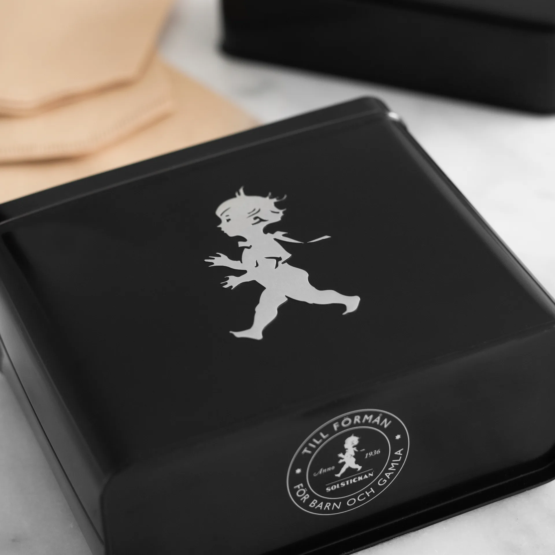 Puszka na filtry do kawy Solstickan 15,4x17 cm, Czarny Solstickan Design