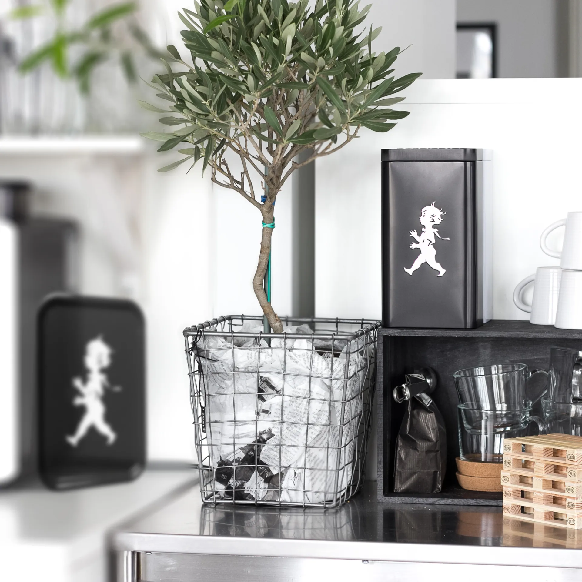 Puszka na kawę Solstickan 20,5 cm, Czarny matowy Solstickan Design