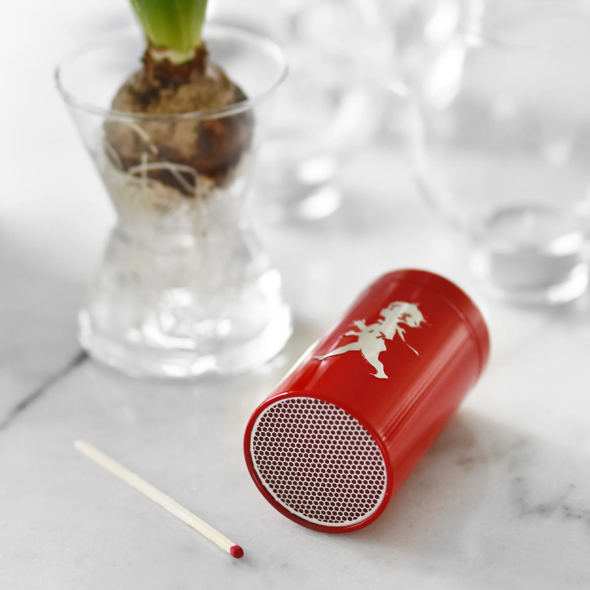 Puszka na zapałki Solstickan 100 -pak, Czerwona Solstickan Design