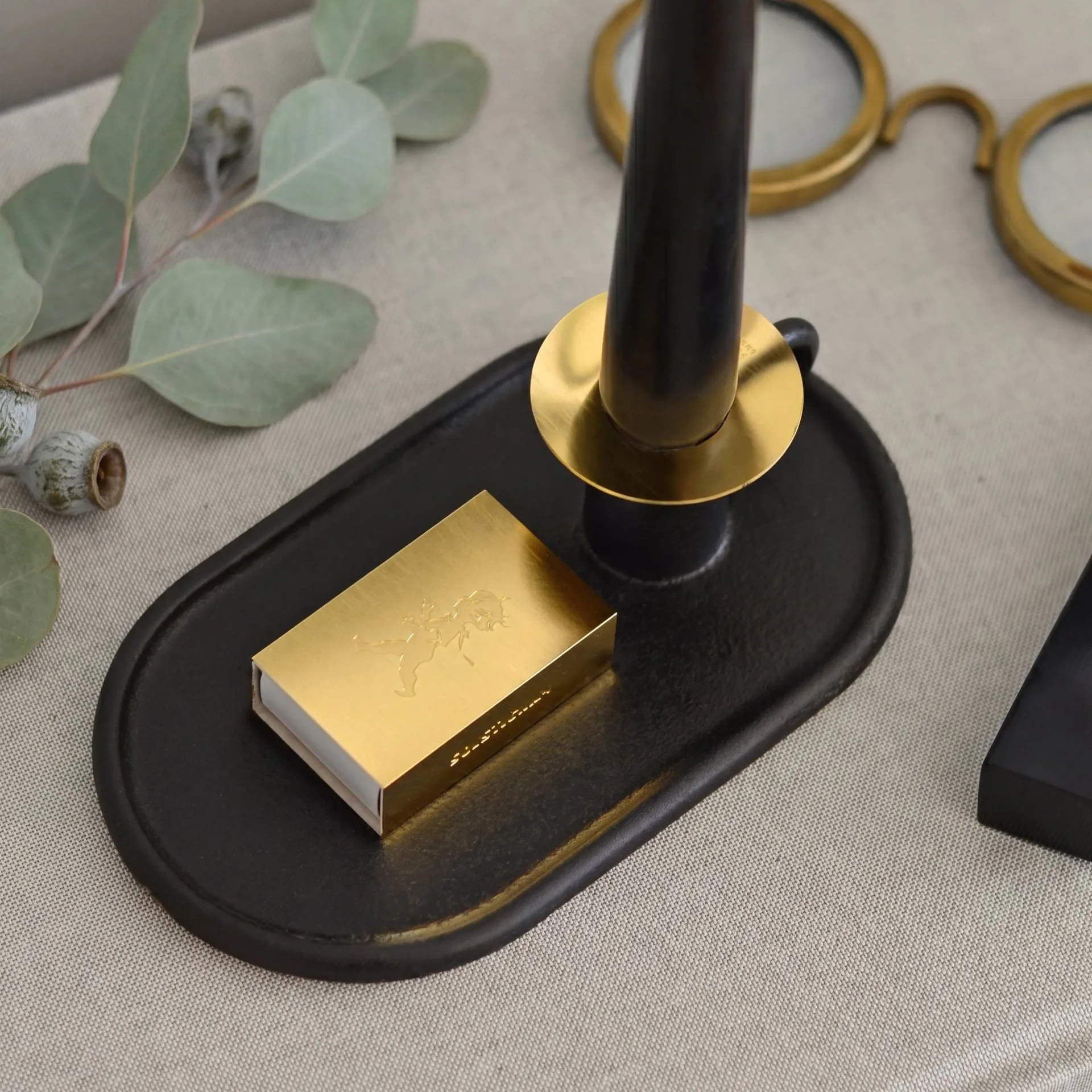 Świecznik kominkowy z etui na zapałki, Czarny Solstickan Design