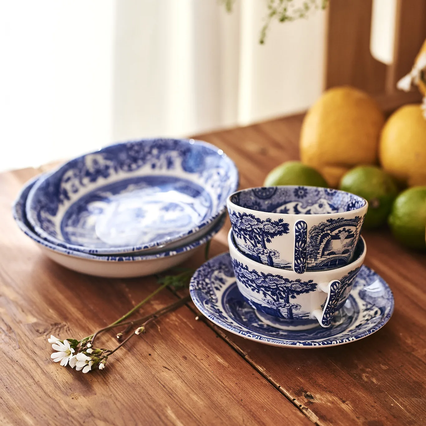Blue Italian filiżanka śniadaniowa ze spodkiem, 280 ml Spode