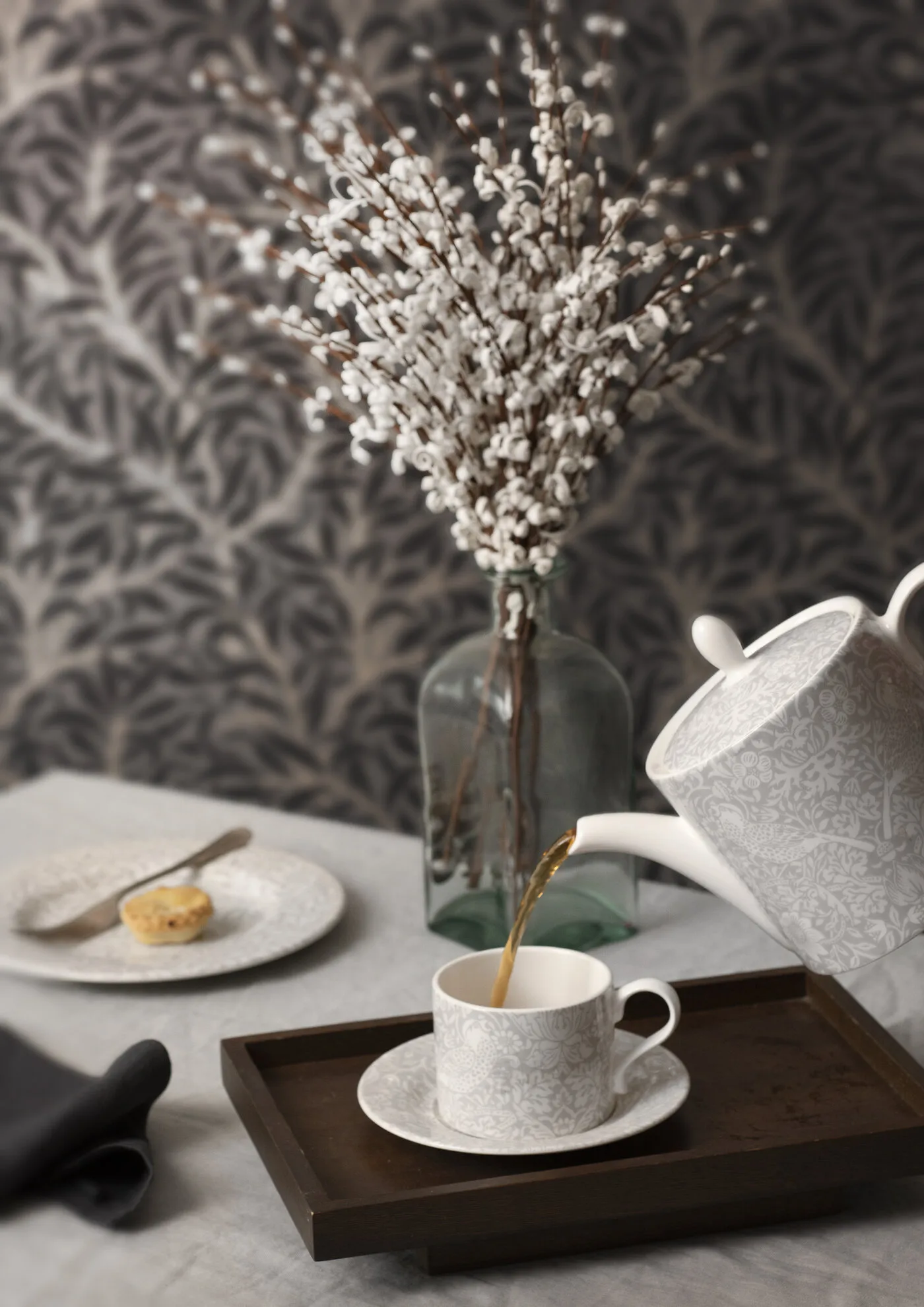 Strawberry Thief filiżanka ze spodkiem 280 ml, Grey Spode