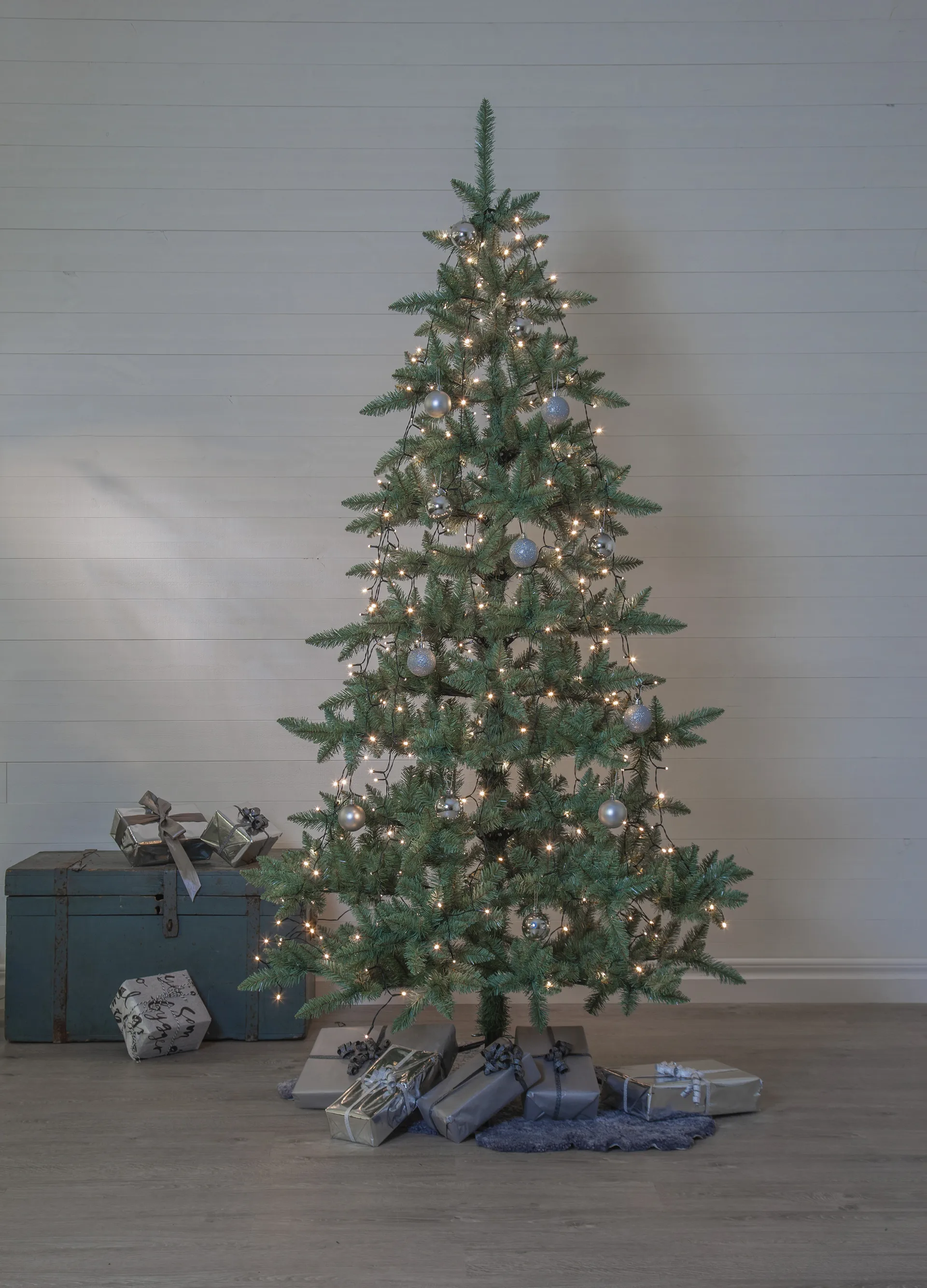 Crispy lampki ice white, Zielony Star Trading