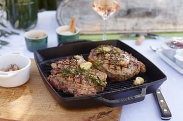 Kwadratowa żeliwna patelnia grillowa Staub Pure, czarny - 28 cm - STAUB