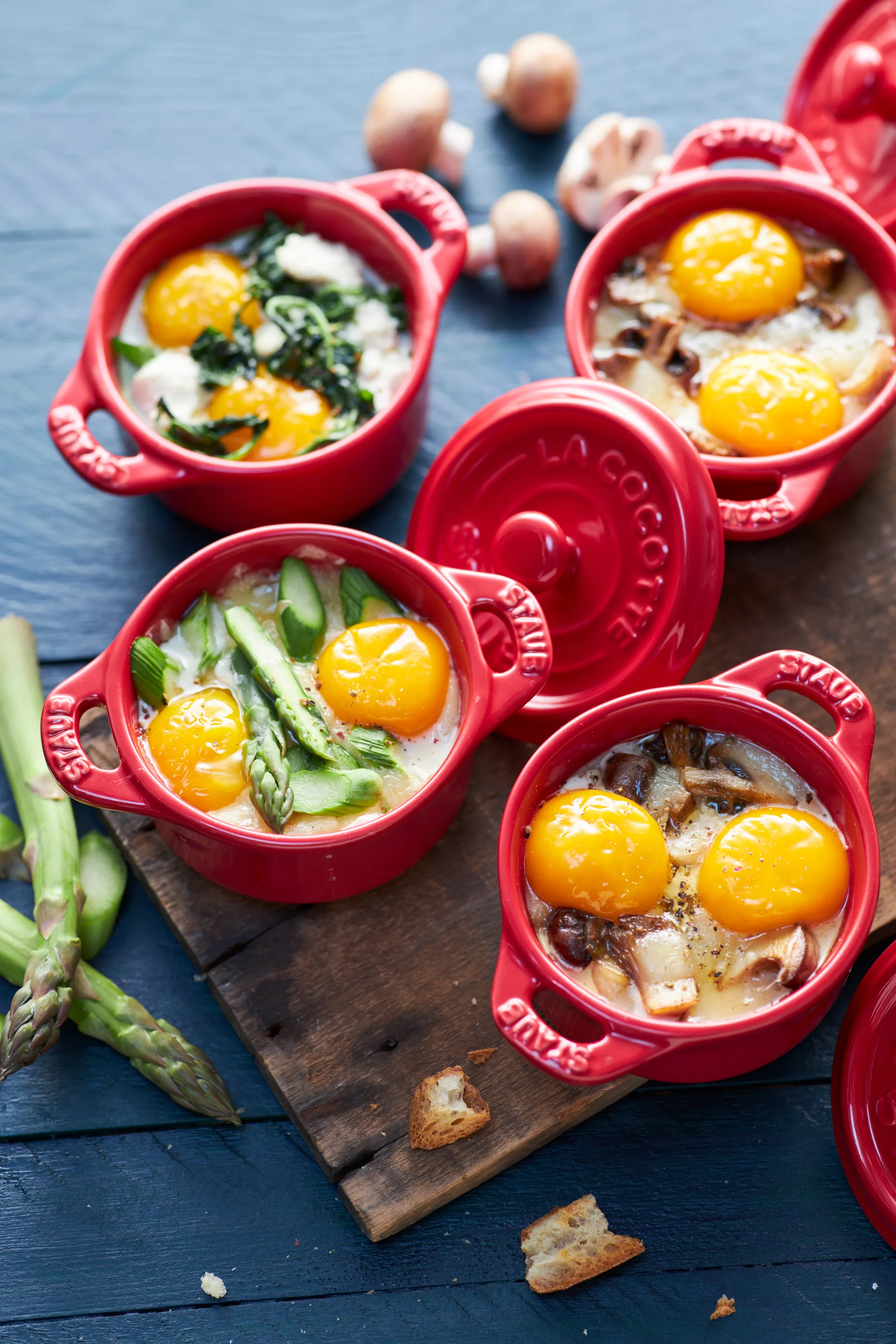 Minigarnek okrągły Staub 0,2 l, czerwony STAUB