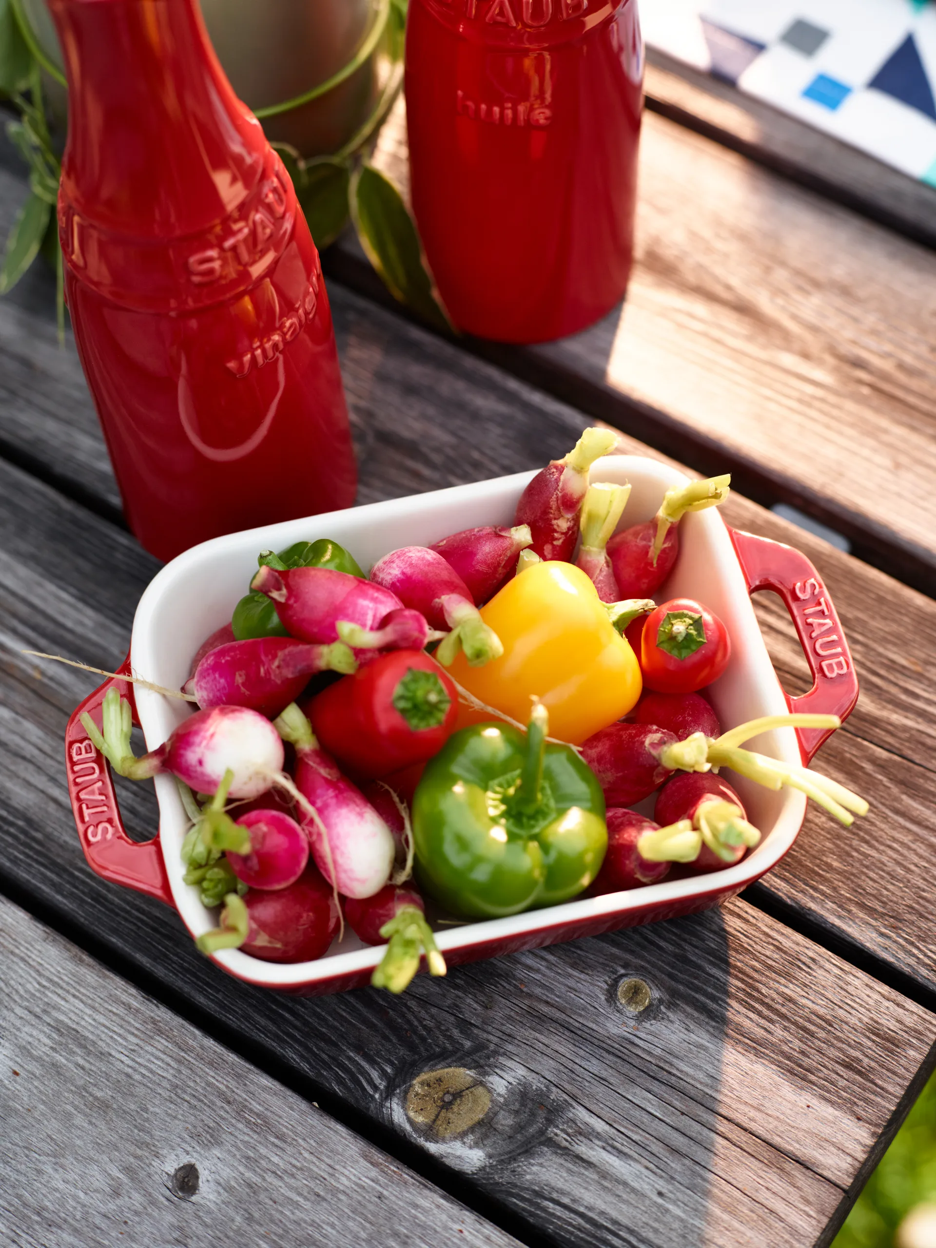 Prostokątne naczynie żaroodporne Staub 14x11 cm, czerwony STAUB