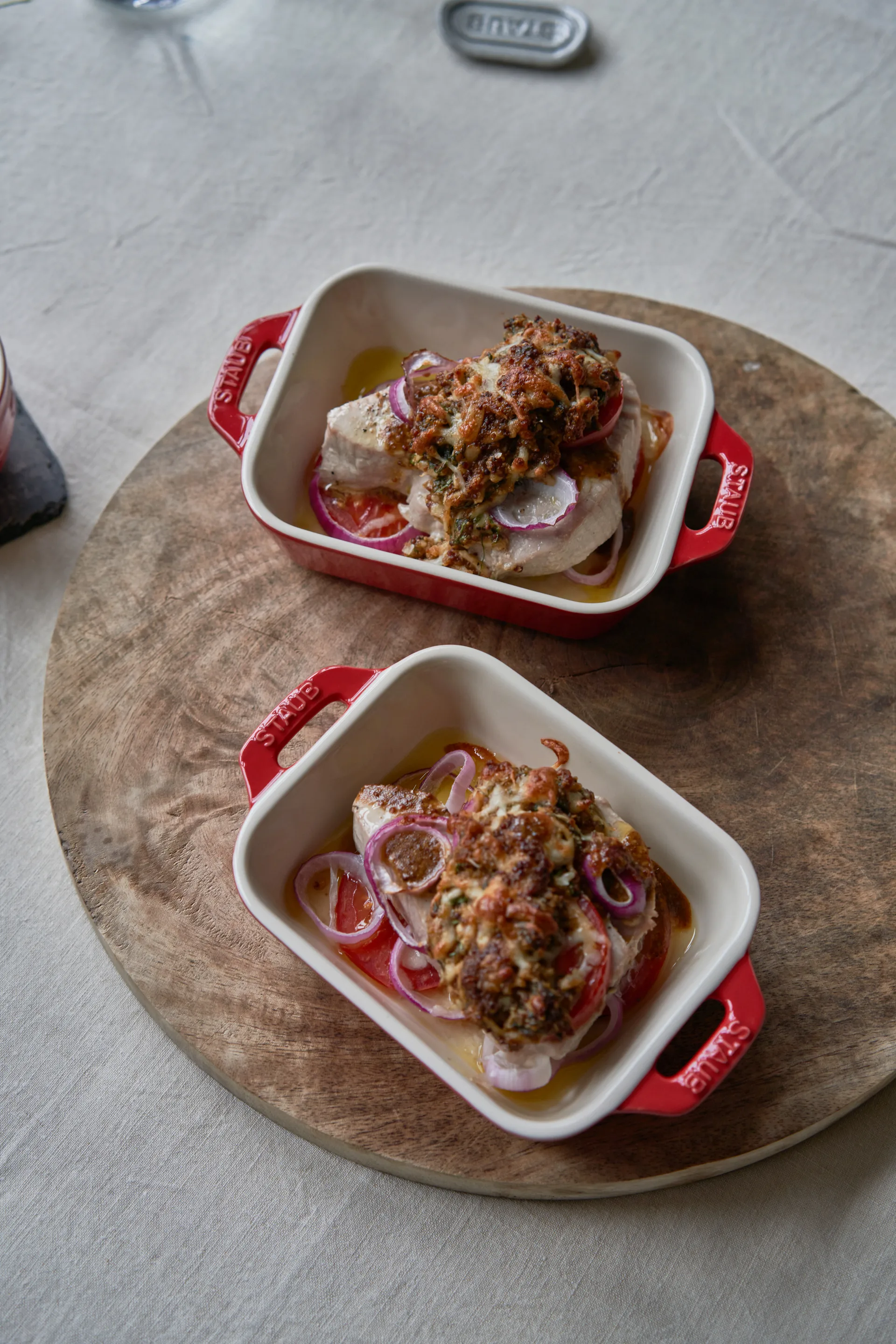 Prostokątne naczynie żaroodporne Staub 14x11 cm, czerwony STAUB