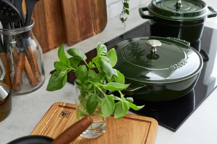 Staub Chistera głęboka patelnia żeliwna Ø24 cm, Bazyliowa zieleń STAUB