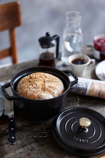 Staub okrągły garnek z żeliwa 3,8 l - czarny - STAUB