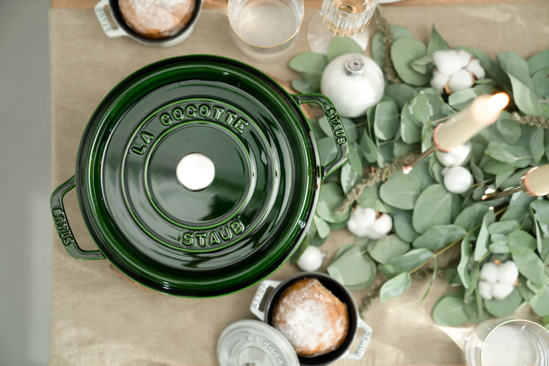 Staub okrągły garnek żeliwny La Cocotte 2,6 L, Bazyliowa zieleń STAUB
