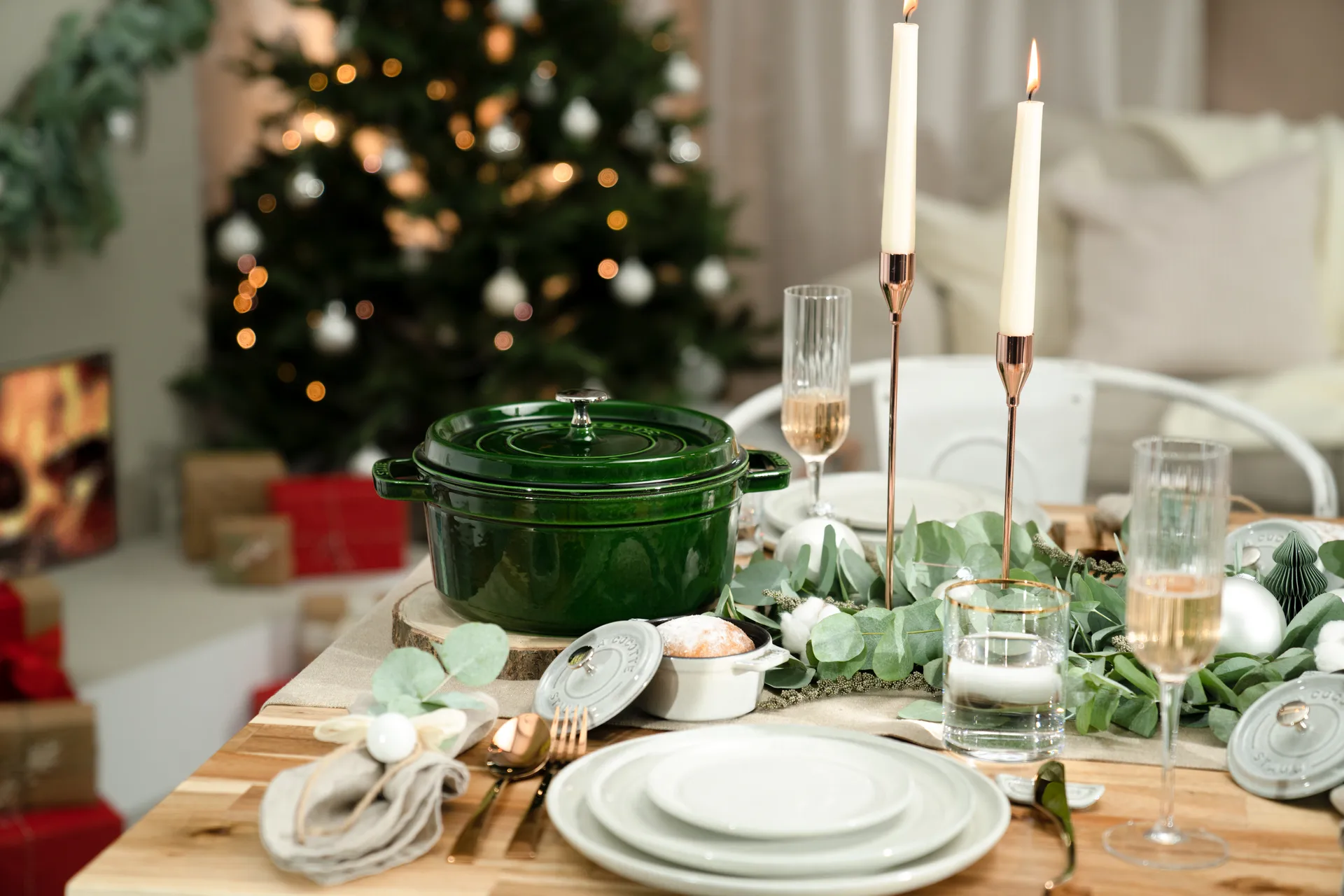 Staub okrągły garnek żeliwny La Cocotte 2,6 L, Bazyliowa zieleń STAUB