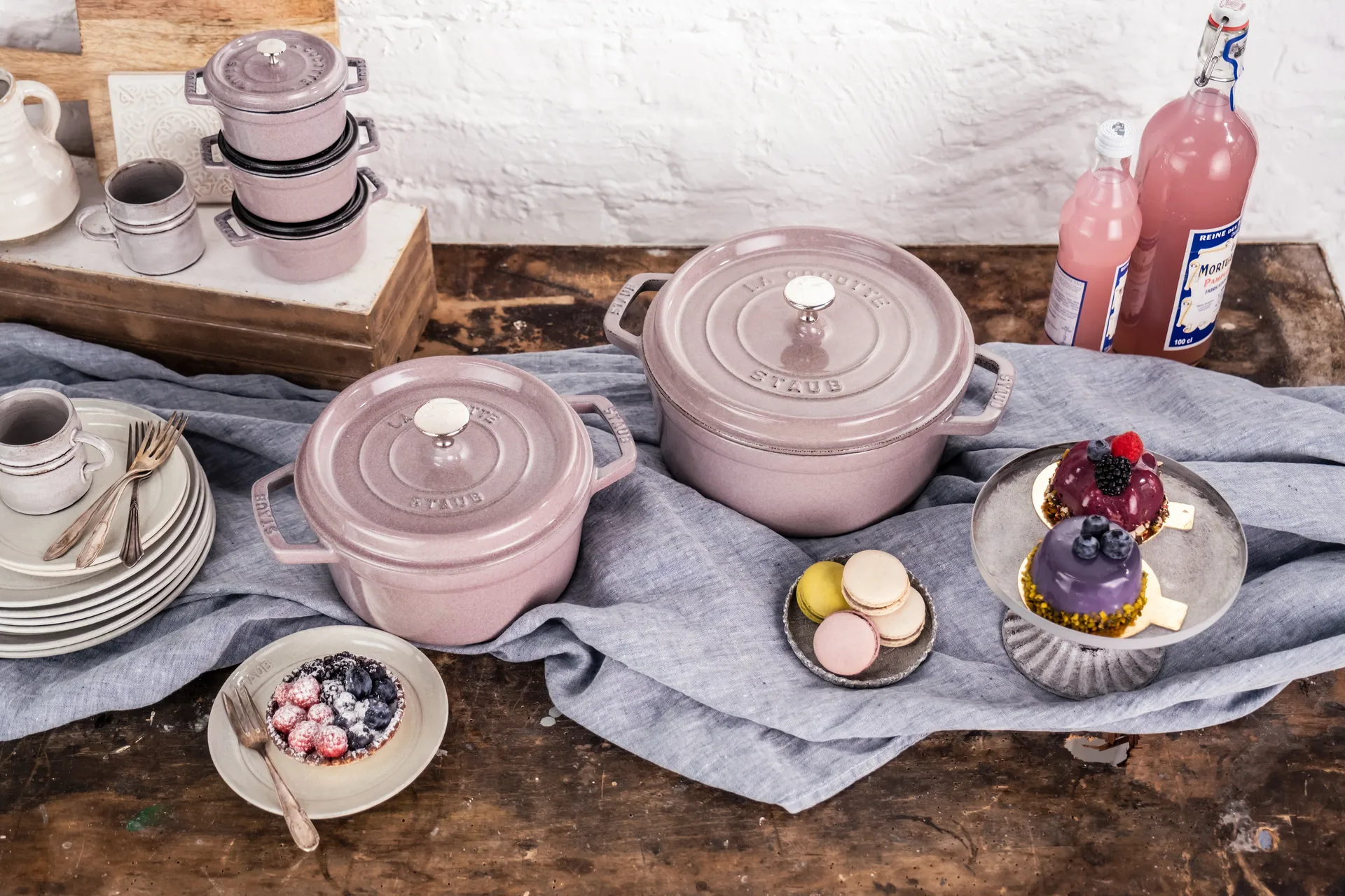 Staub okrągły garnek żeliwny La Cocotte 3,8 L, Cherry Blossom STAUB