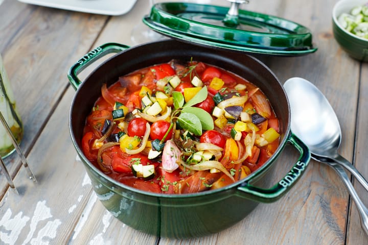 Staub okrągły garnek żeliwny La Cocotte 6,7 L, Bazyliowa zieleń STAUB