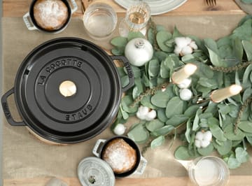 Staub okrągły garnek żeliwny La Cocotte 8,4 L - Czarny - STAUB