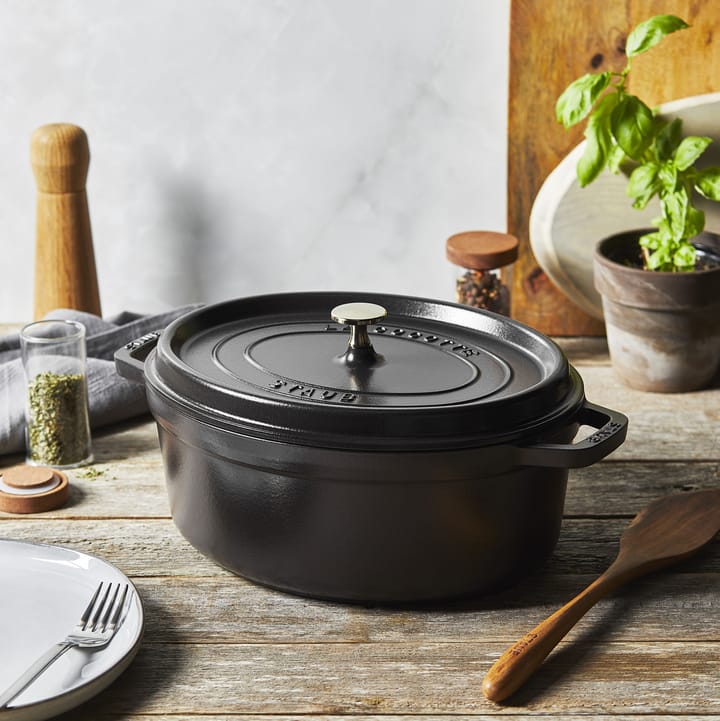 Staub owalny garnek żeliwny La Cocotte 2,35 L, Czarny STAUB